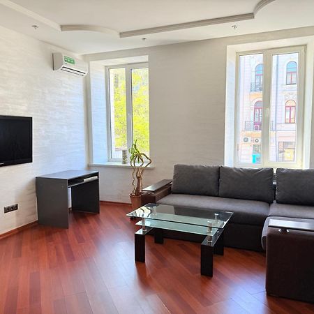Светлая Квартира Apartman Odessza Kültér fotó